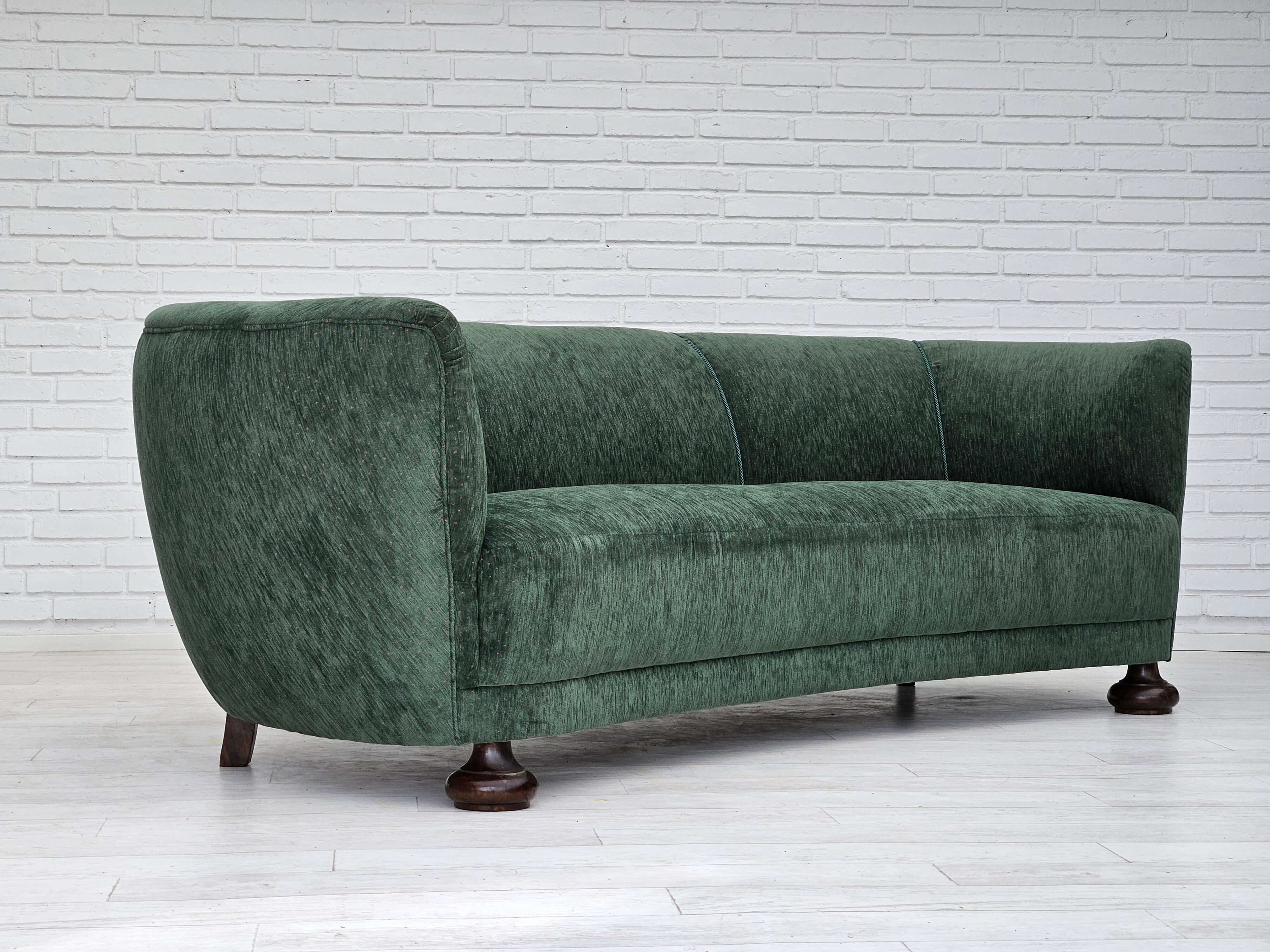 Green Velvet Sofa 1960s Intondo