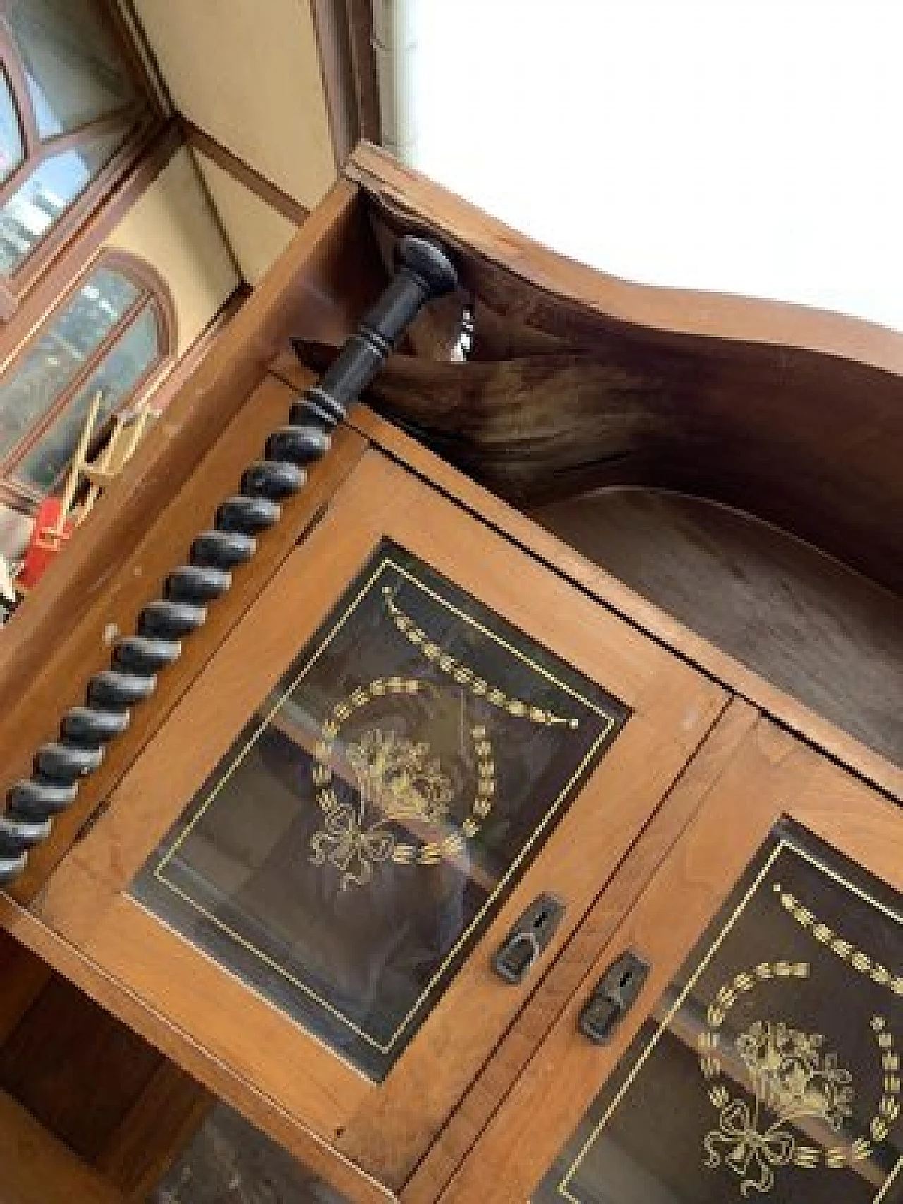 Credenza Art Nouveau ungherese in legno e vetro, inizio '900 6