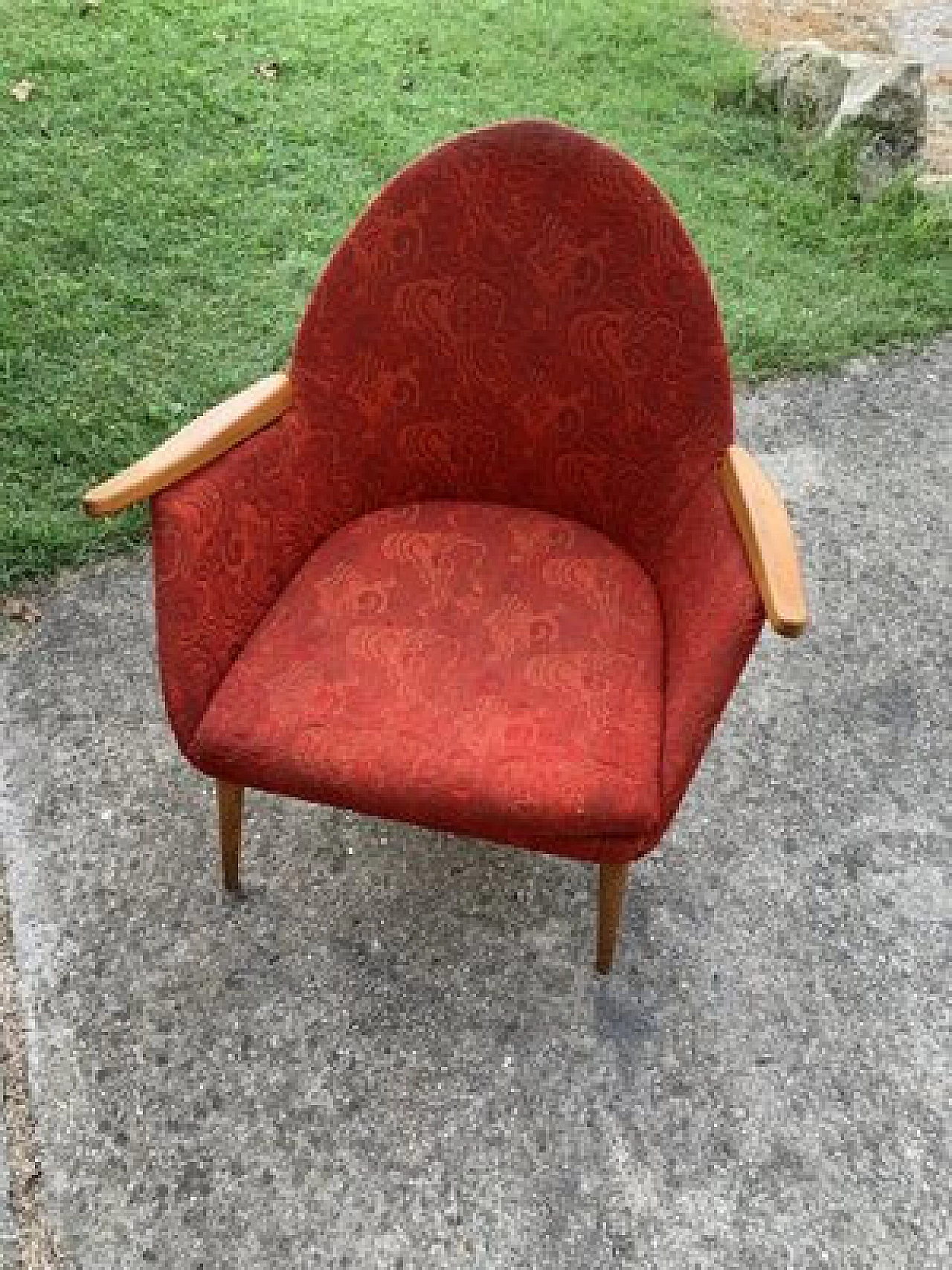 Poltrona stile scandinavo in legno e tessuto rosso, anni '60 8