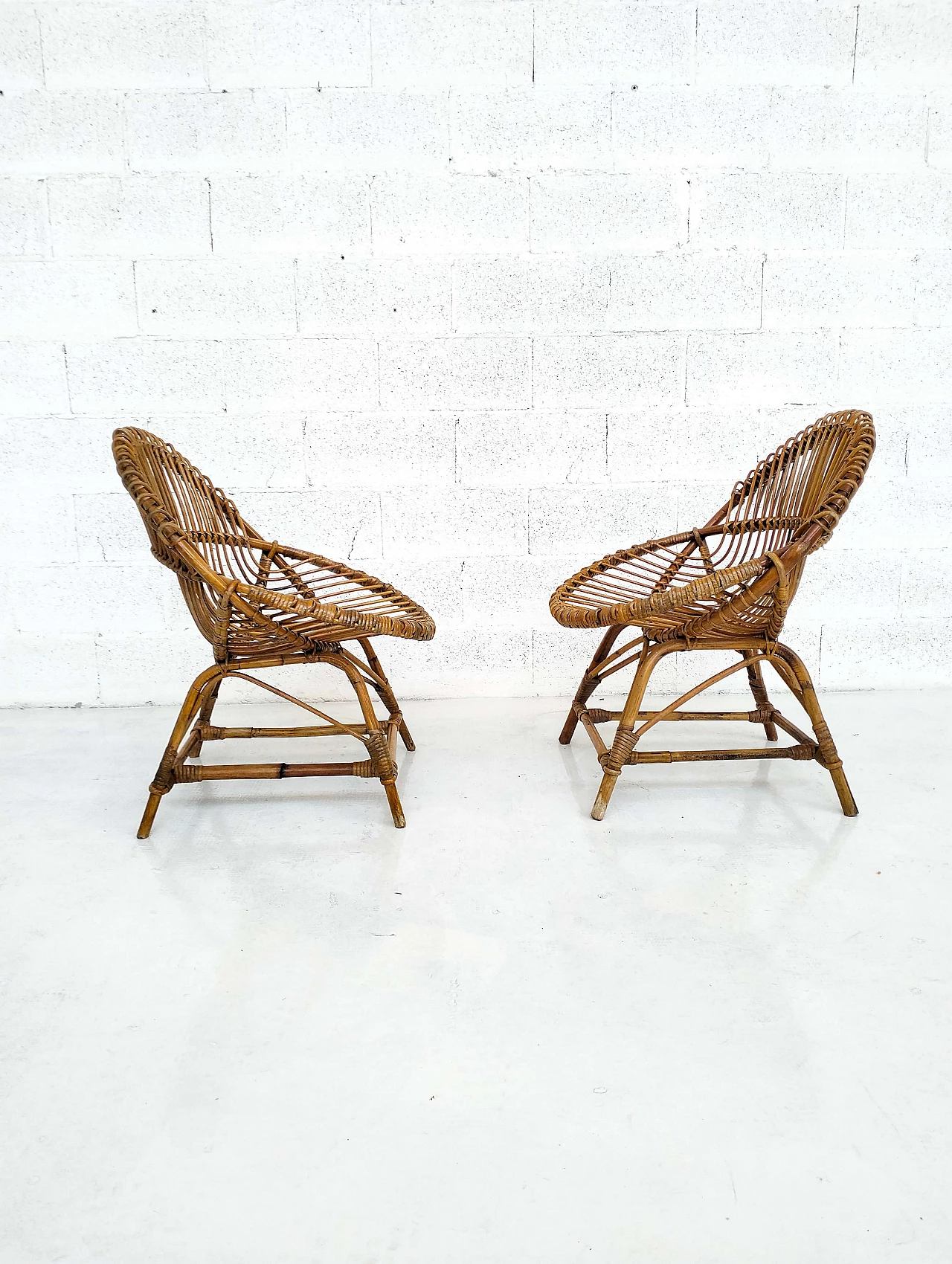 Pair of wicker egg armchairs by Bonacina, 1960s 8