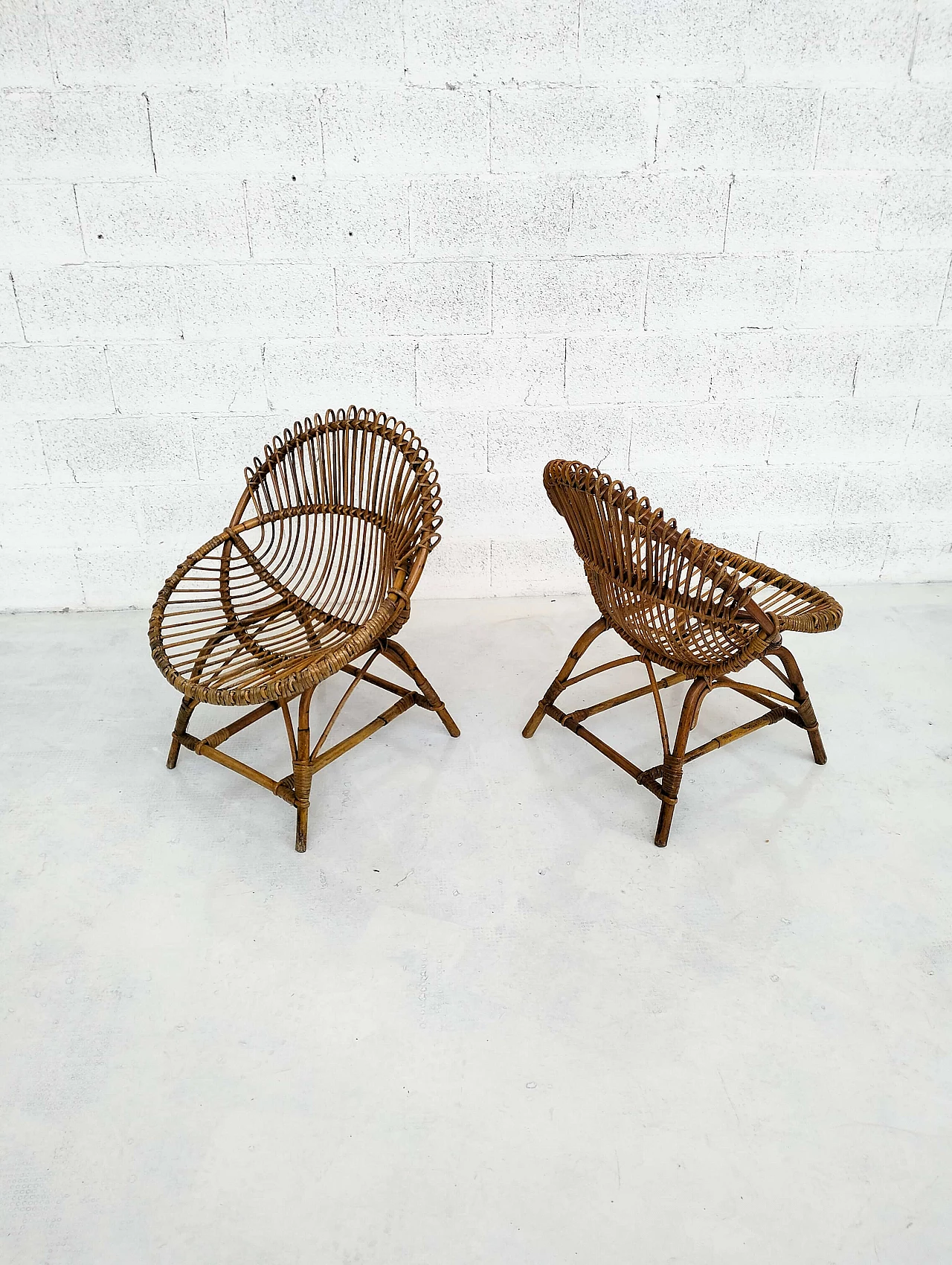 Pair of wicker egg armchairs by Bonacina, 1960s 11