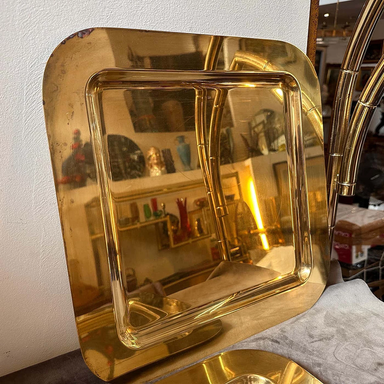 Coppia di vassoi quadrati in ottone massiccio, anni '70 3