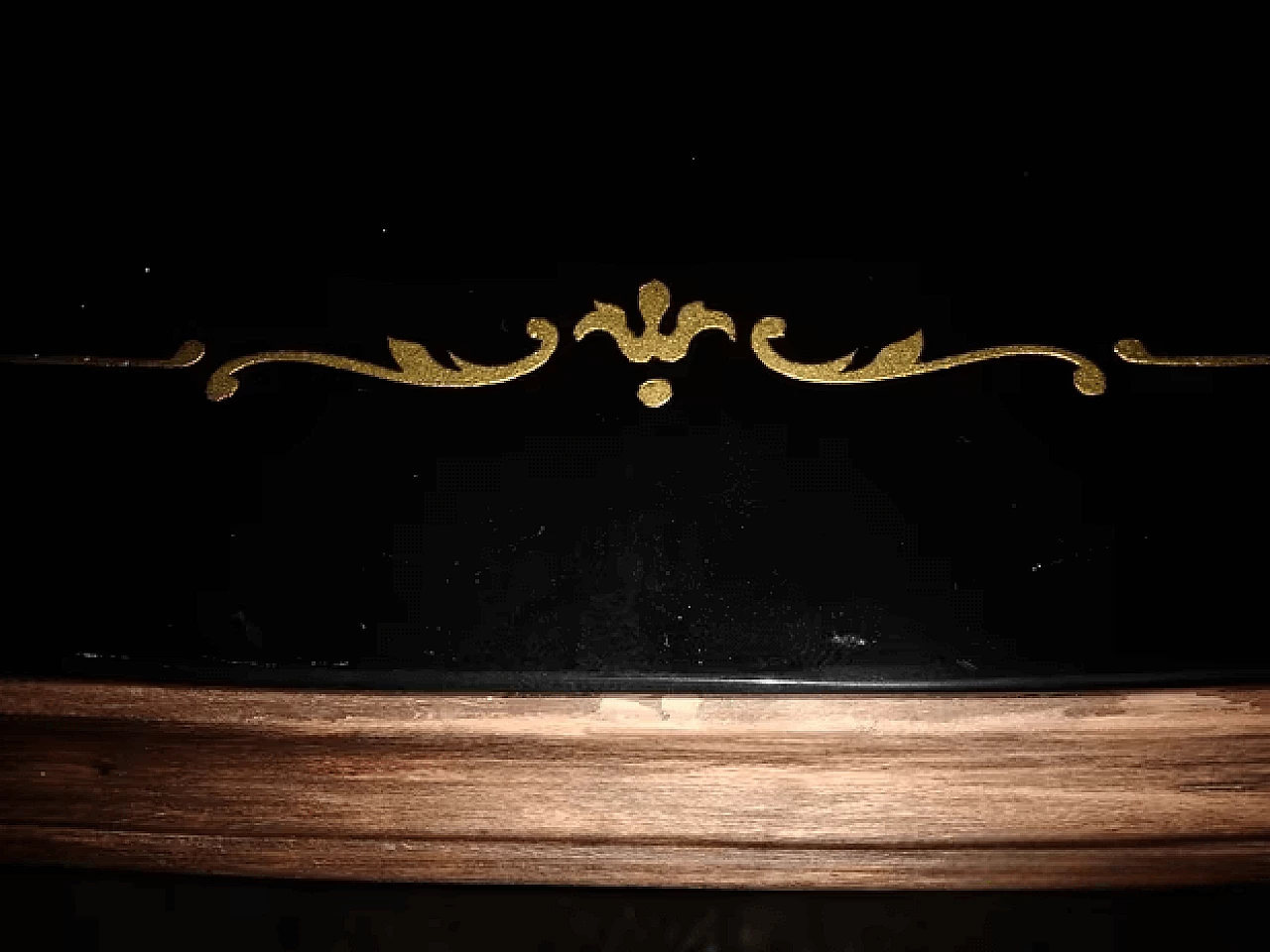 Briar-root veneered wood sideboard with black glass top 3