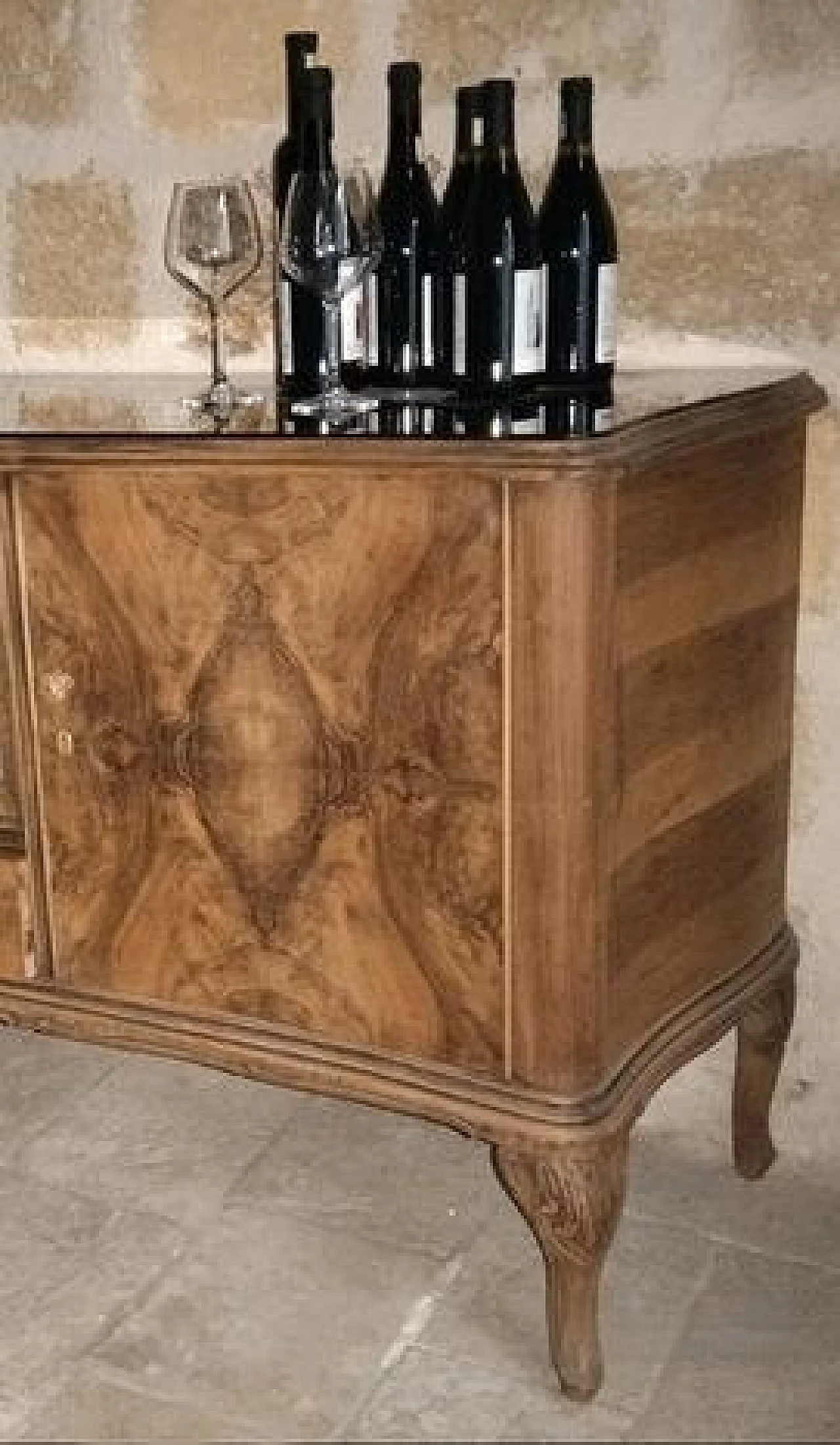 Briar-root veneered wood sideboard with black glass top 4