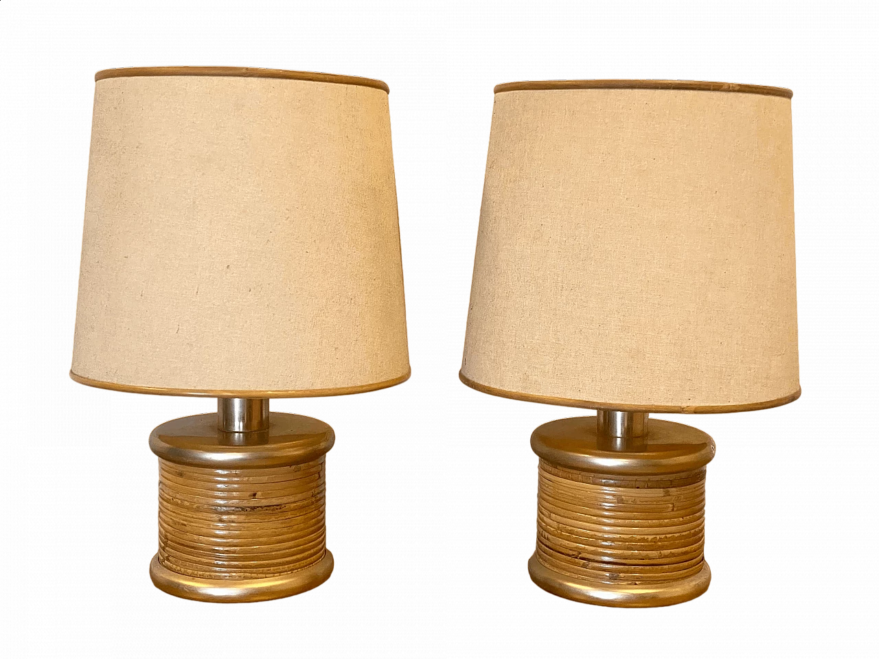 Coppia di lampade da tavolo in vimini e metallo dorato, anni '70 10