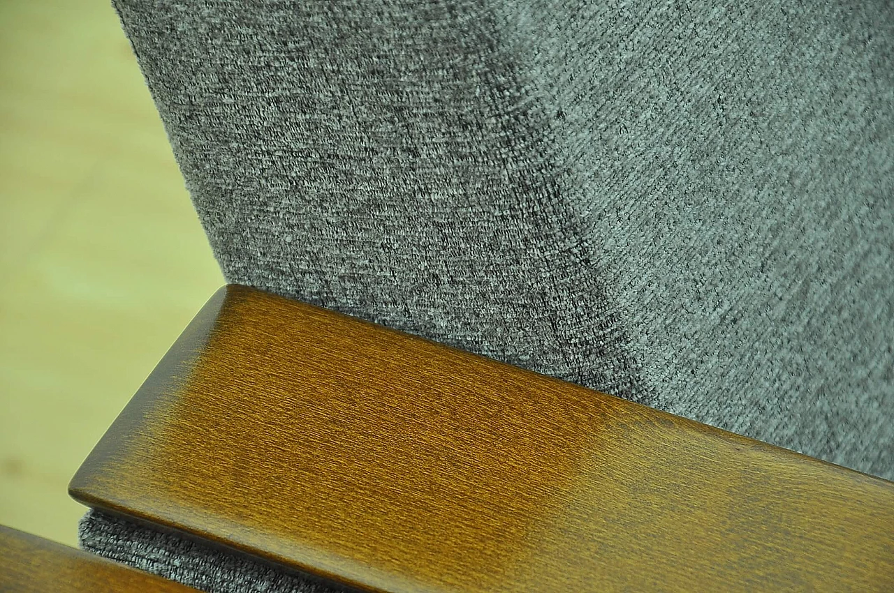 Coppia di poltrone in ciniglia grigia e faggio, anni '60 11