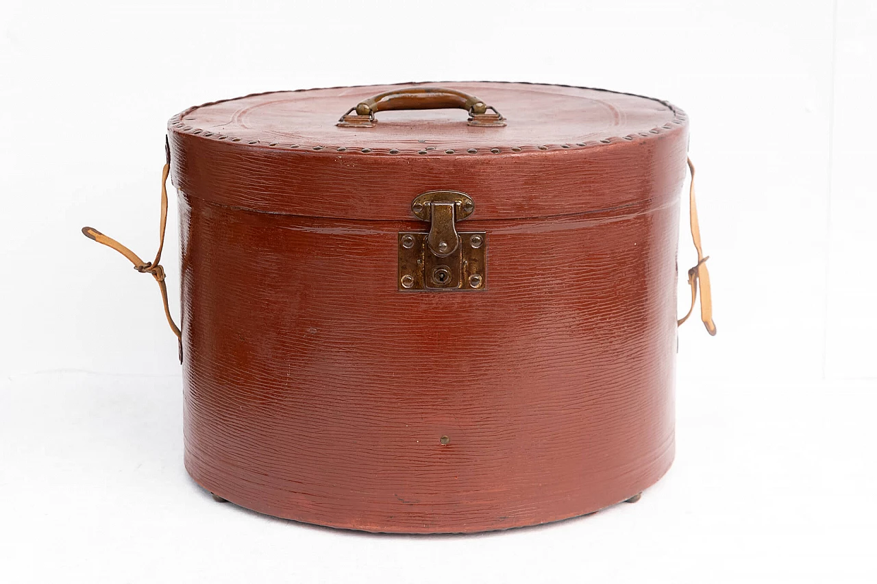 Pressed cardboard hat box, 1930s 6