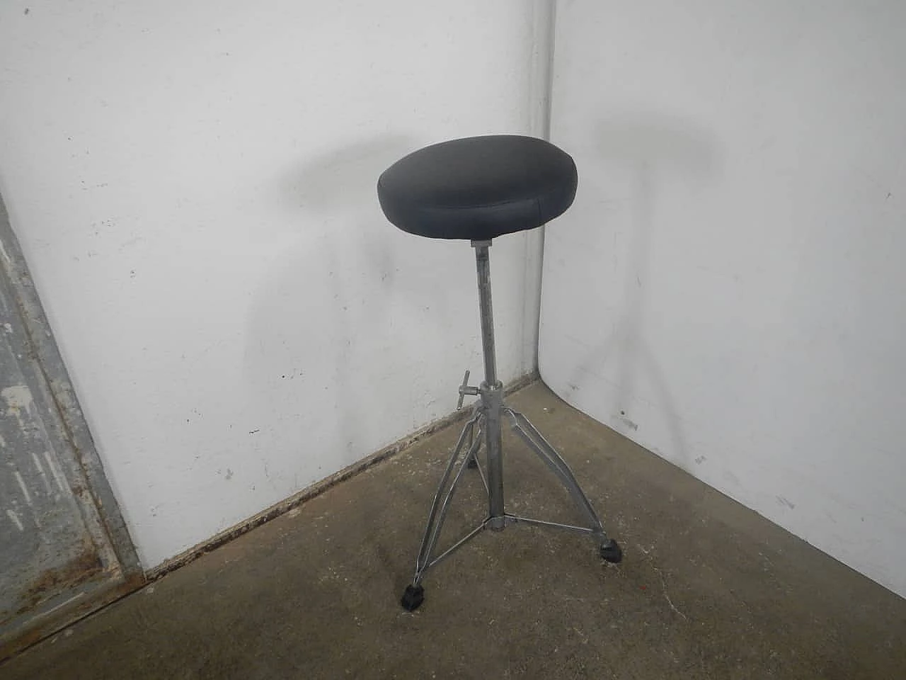 Metal and leatherette folding drum stool, 1980s 3