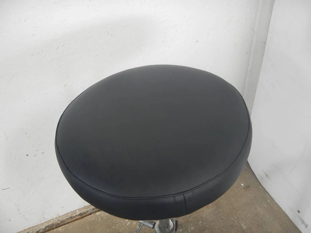 Metal and leatherette folding drum stool, 1980s 7