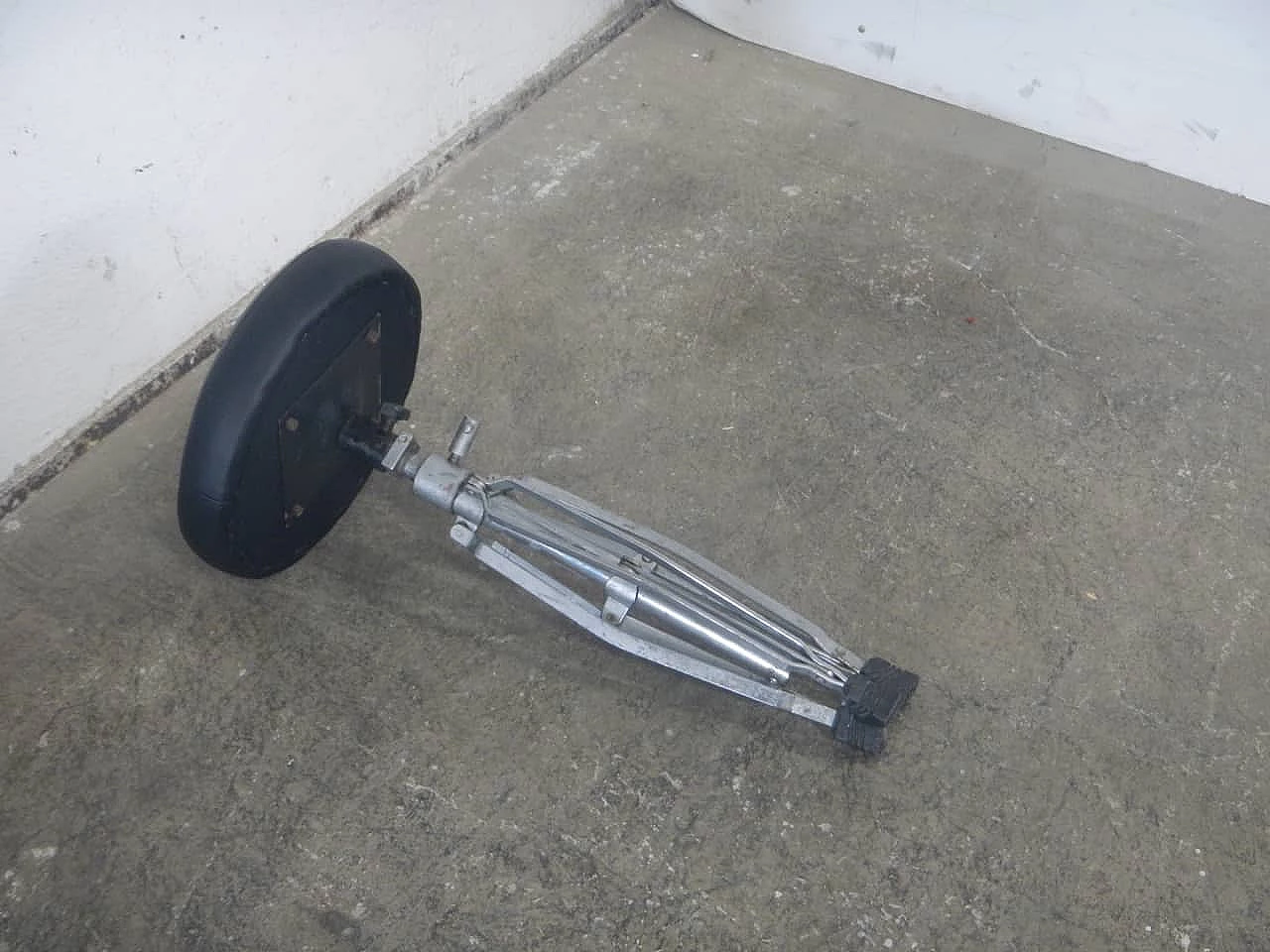 Metal and leatherette folding drum stool, 1980s 9