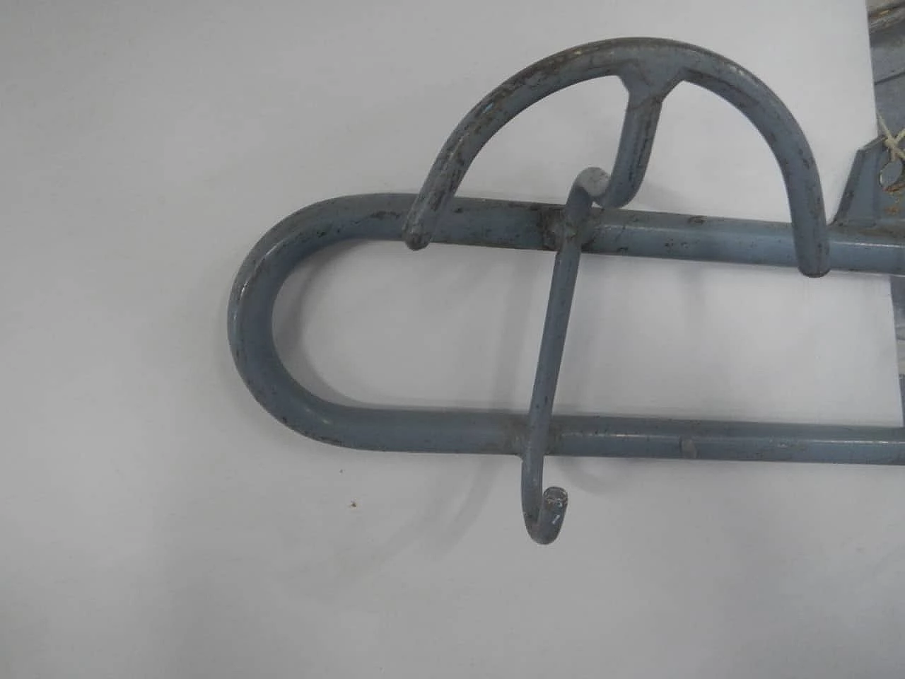 Appendiabiti in ferro verniciato grigio, anni '50 8