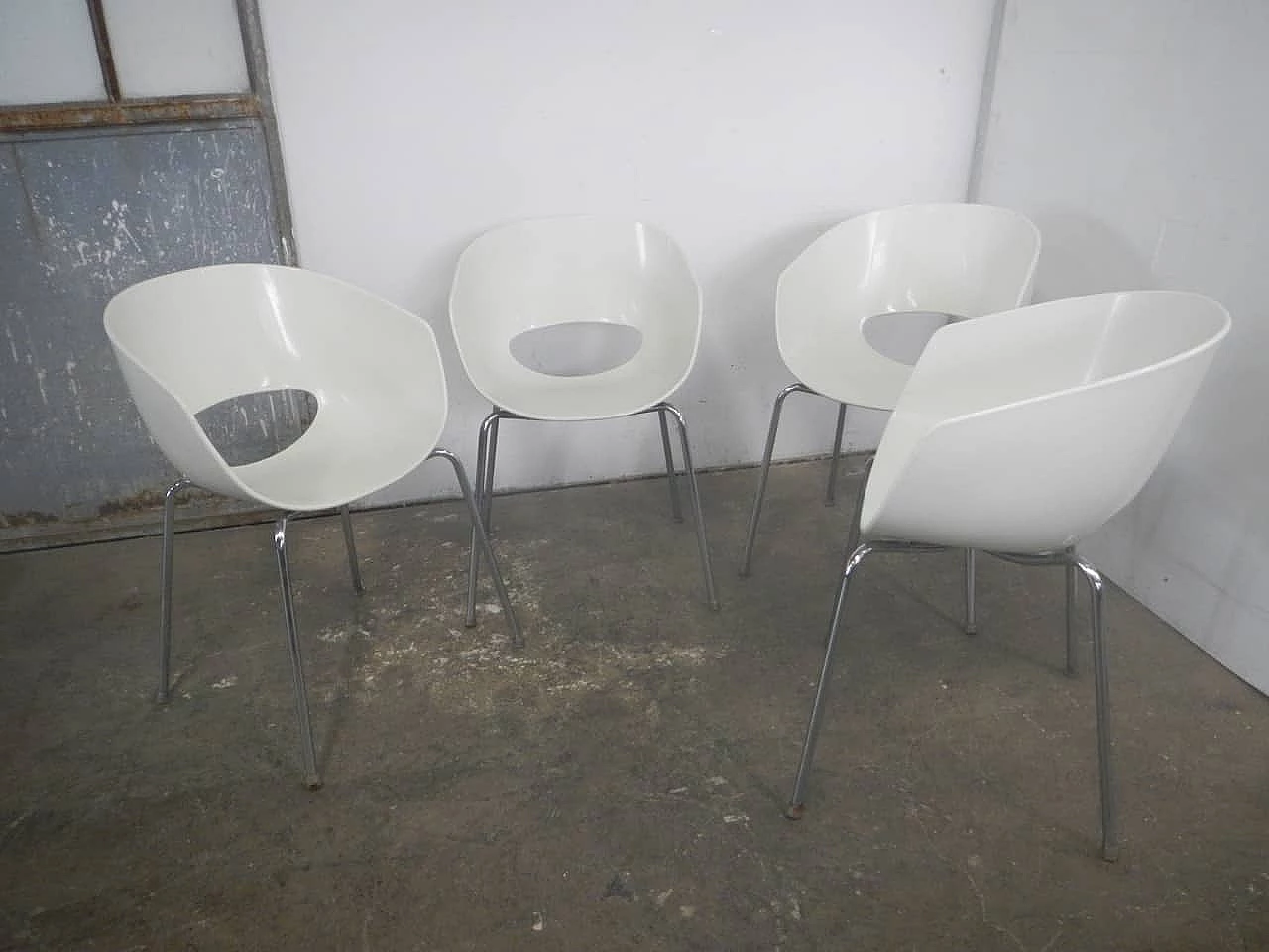 4 Orbit Large chairs in plastic and metal by Sintesi, 1960s 1