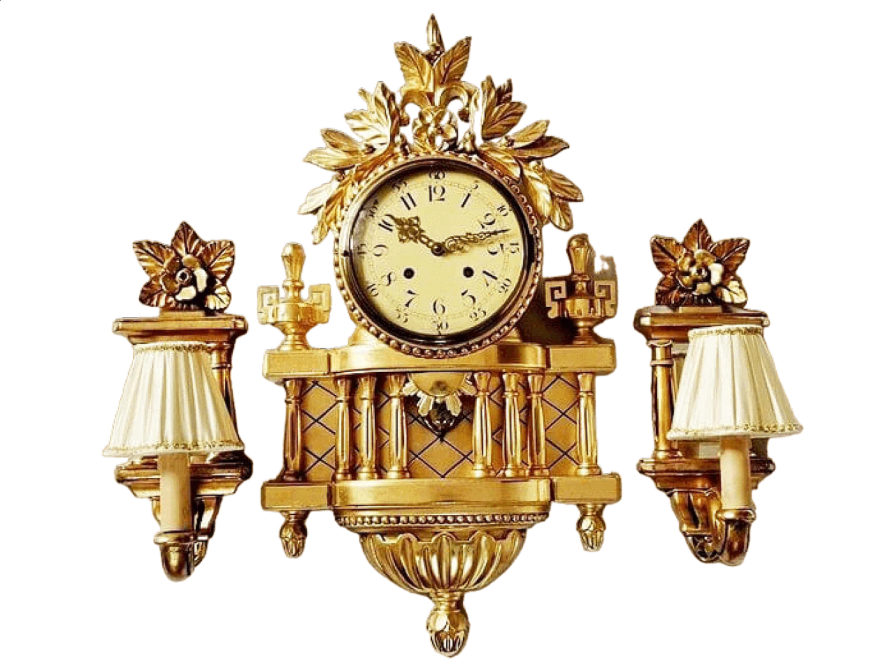 Orologio da parete scandinavo e coppia di applique in legno dorato 38