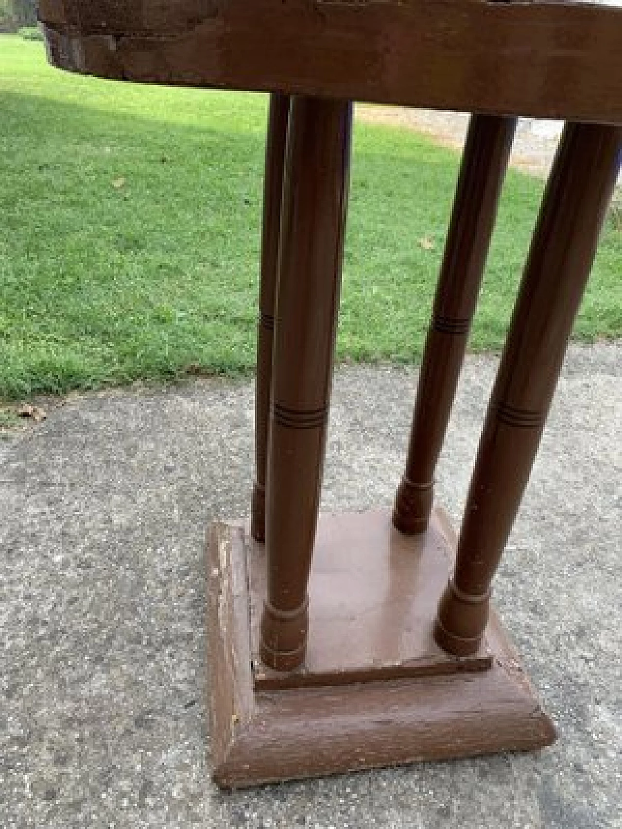 Tavolino rotondo in legno, anni '30 4