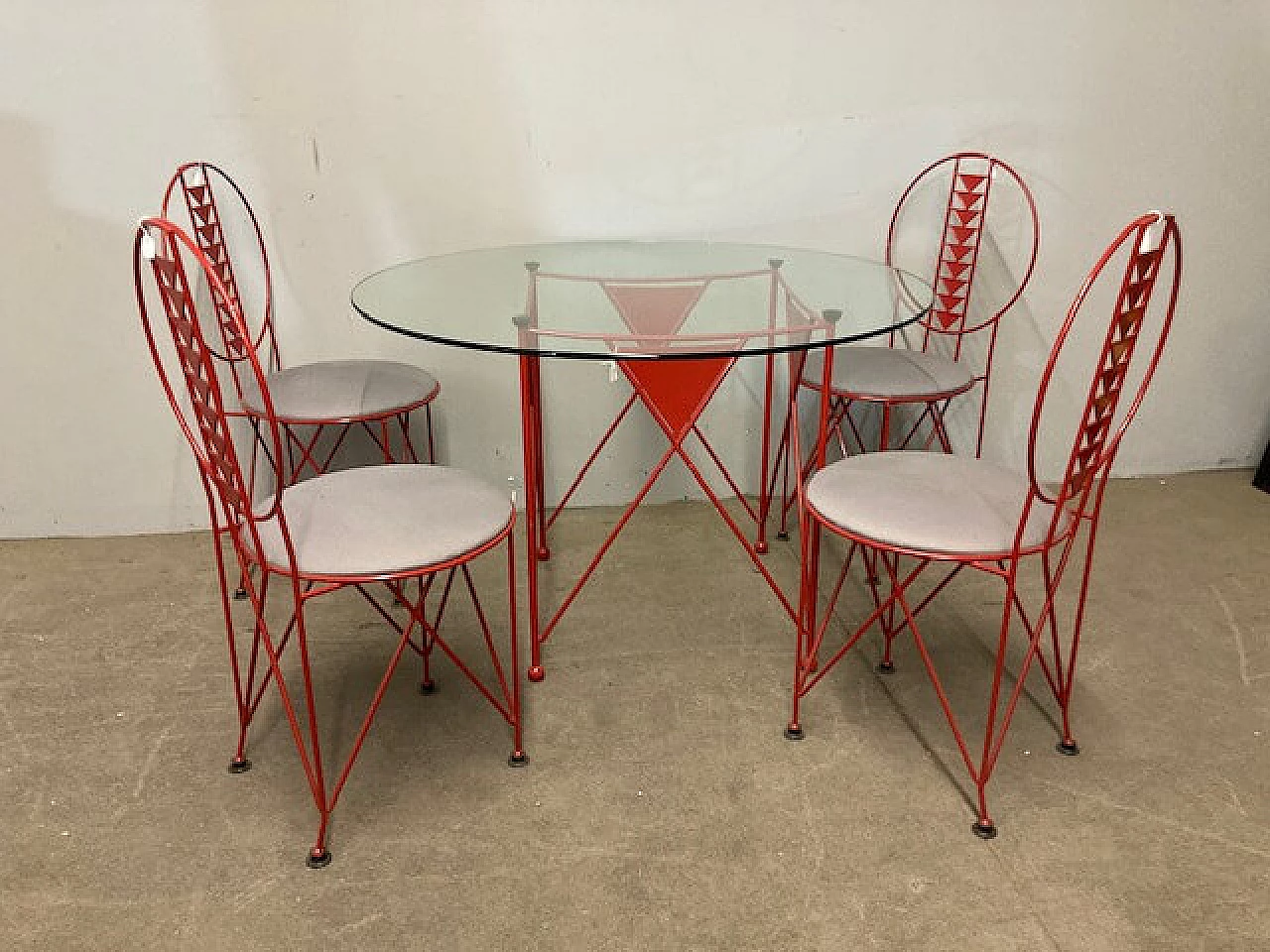 4 Chairs and table by Frank Lloyd Wright for Cassina, 1980s 1