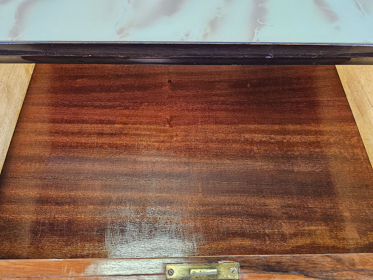 Mahogany-root chest of drawers with glass top, 1950s 21