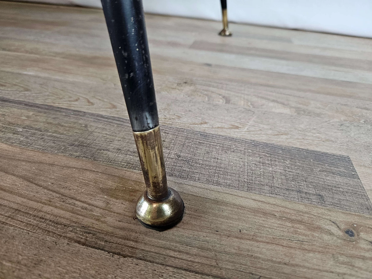 Mahogany-root chest of drawers with glass top, 1950s 29