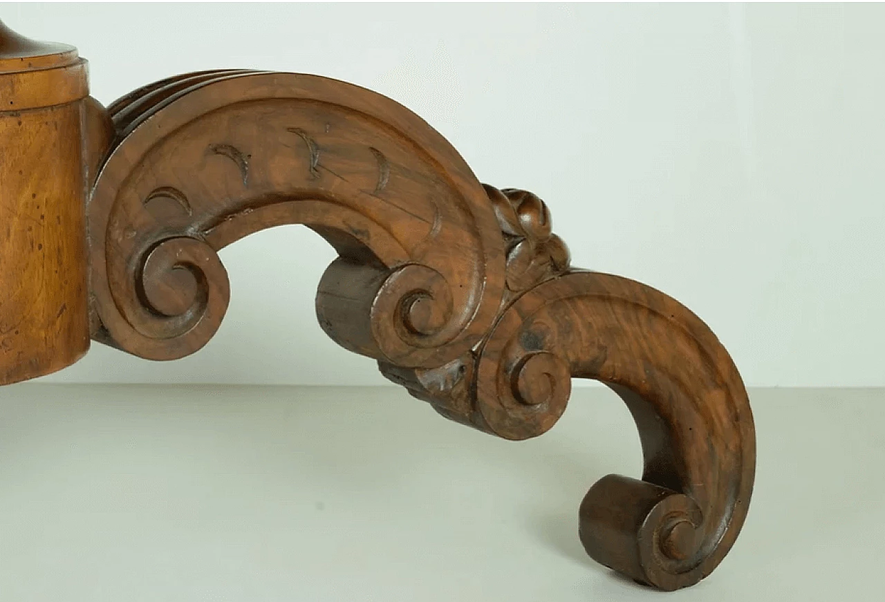 Solid walnut round table, mid-19th century 7