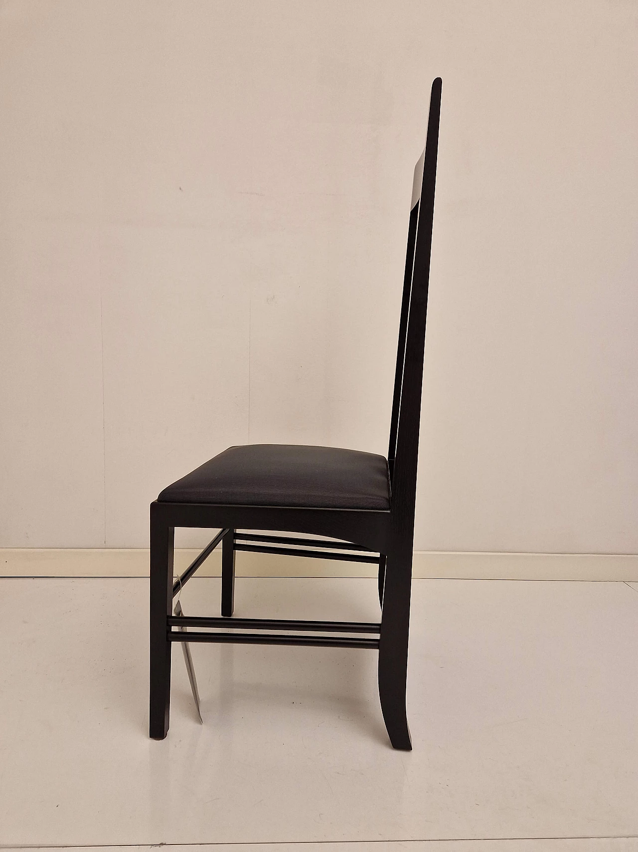 Sedia Ingram di Charles Rennie Mackintosh per Cassina, anni '80 3