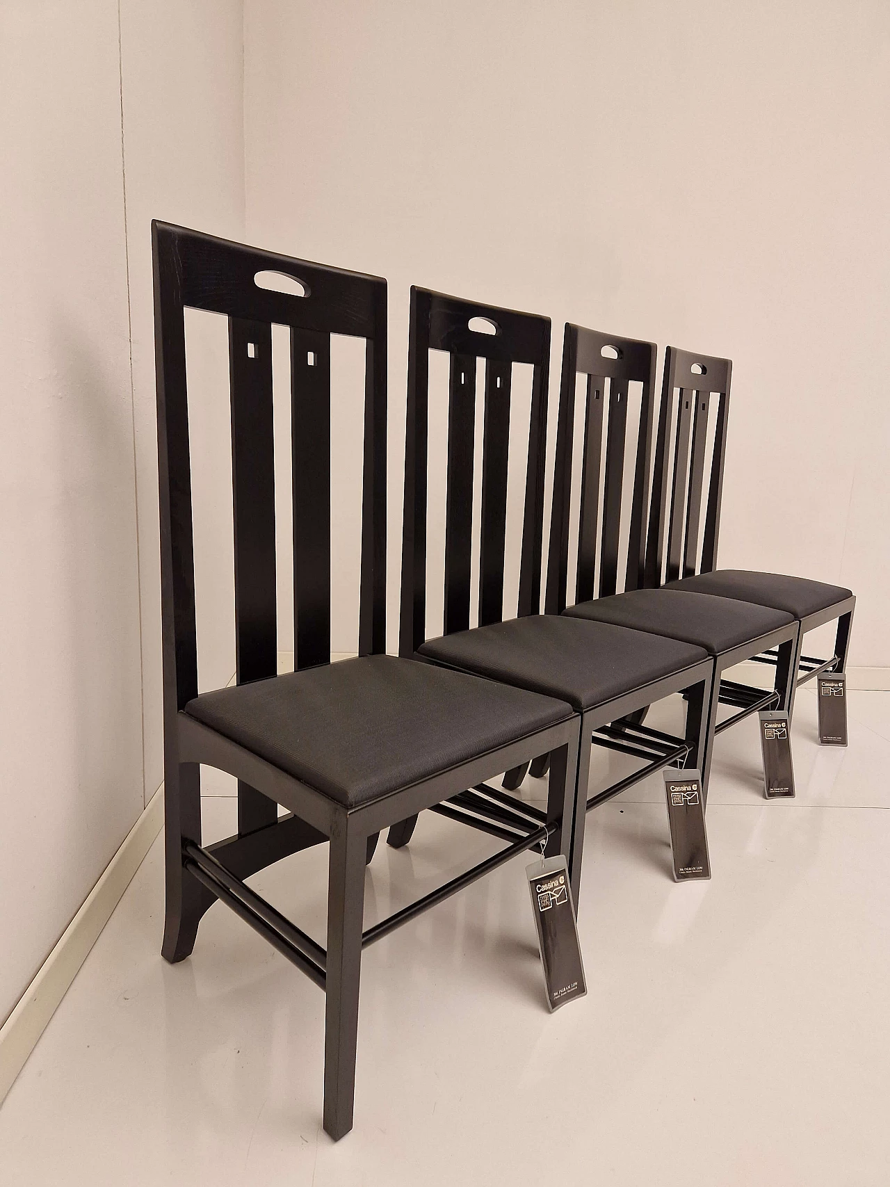 Sedia Ingram di Charles Rennie Mackintosh per Cassina, anni '80 9