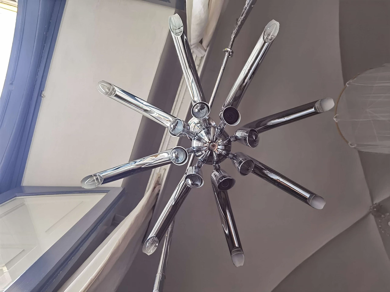 Chromed metal eight-arm Sputnik chandelier by Goffredo Reggiani, 1970s 9