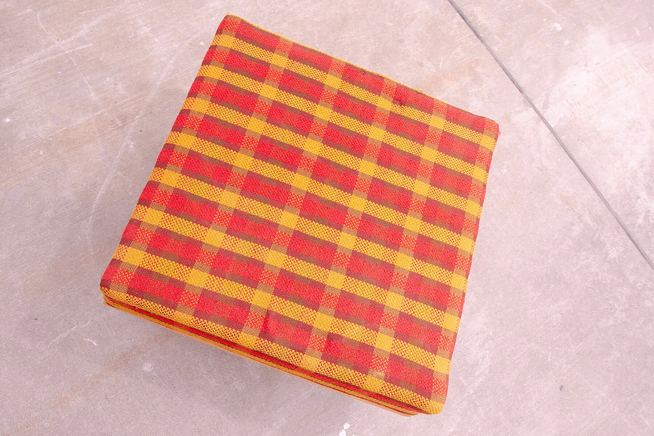 Poggiapiedi di Frantisek Jirák per Tatra Nabytok, anni '60 7