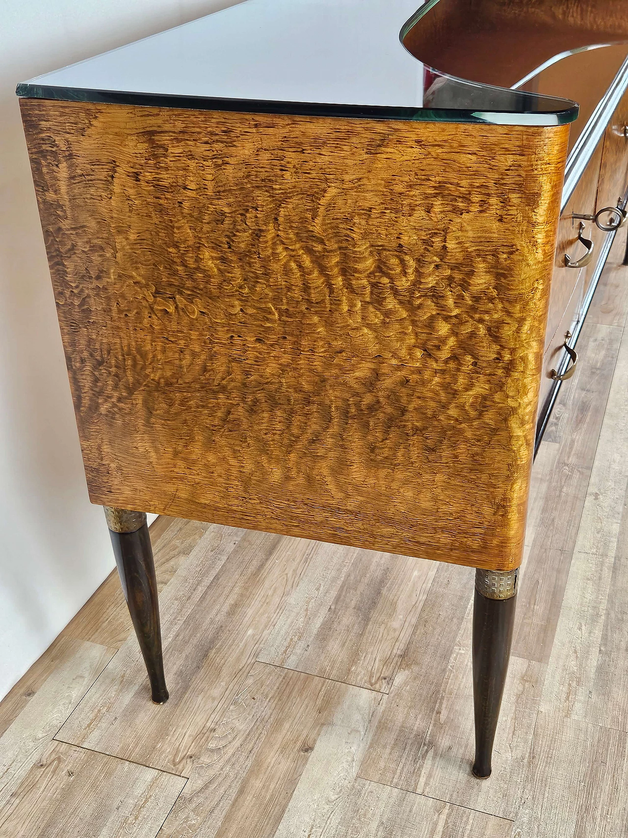 Thuja-root chest of drawers with glass top and shelf, 1960s 3