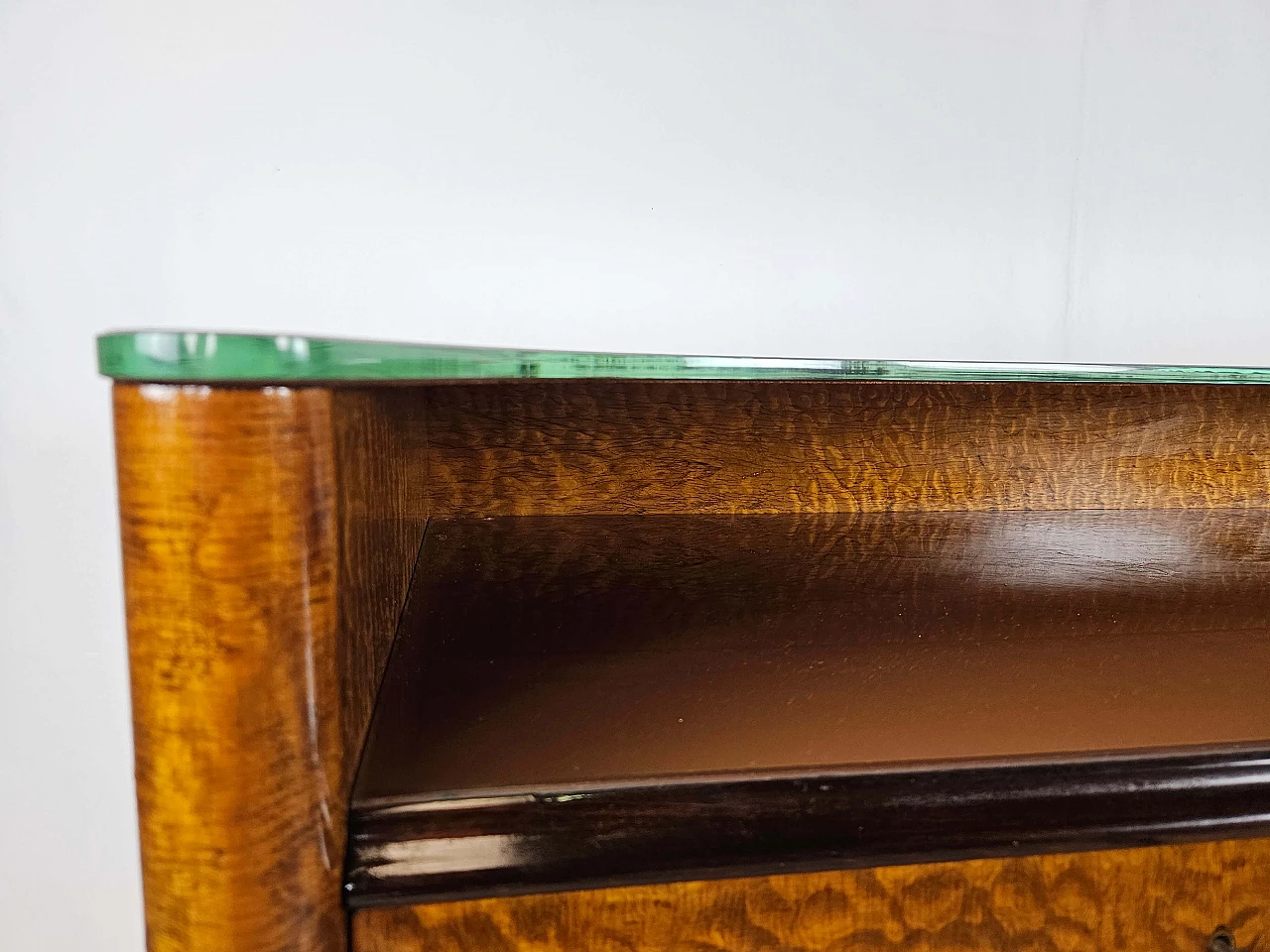 Thuja-root chest of drawers with glass top and shelf, 1960s 7