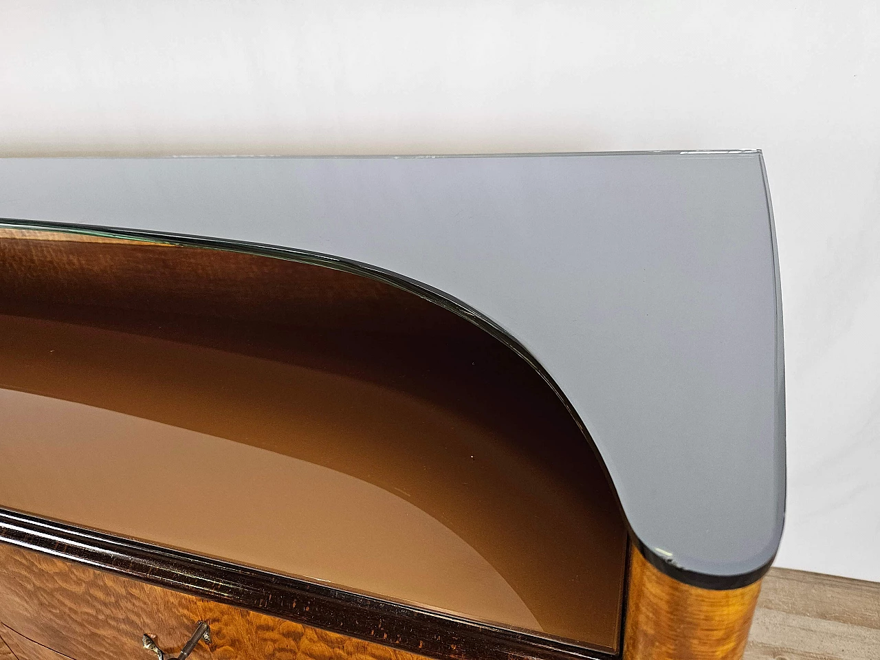 Thuja-root chest of drawers with glass top and shelf, 1960s 11