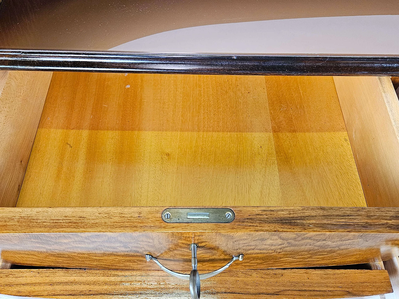 Thuja-root chest of drawers with glass top and shelf, 1960s 26
