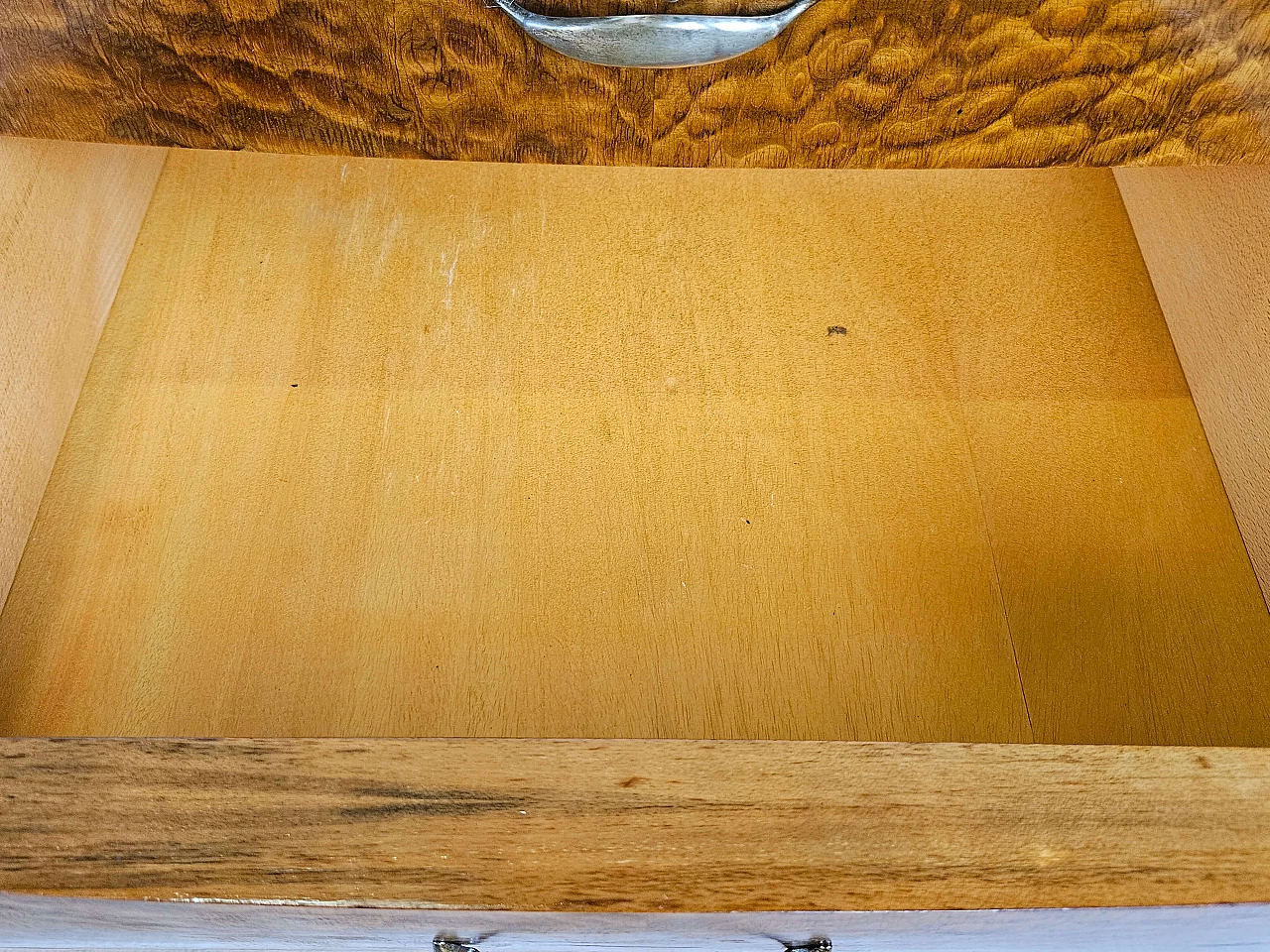 Thuja-root chest of drawers with glass top and shelf, 1960s 35