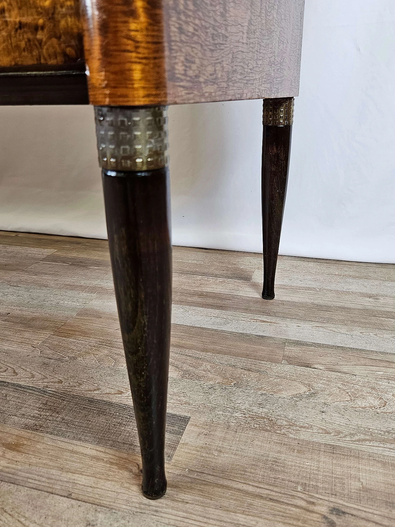 Thuja-root chest of drawers with glass top and shelf, 1960s 38