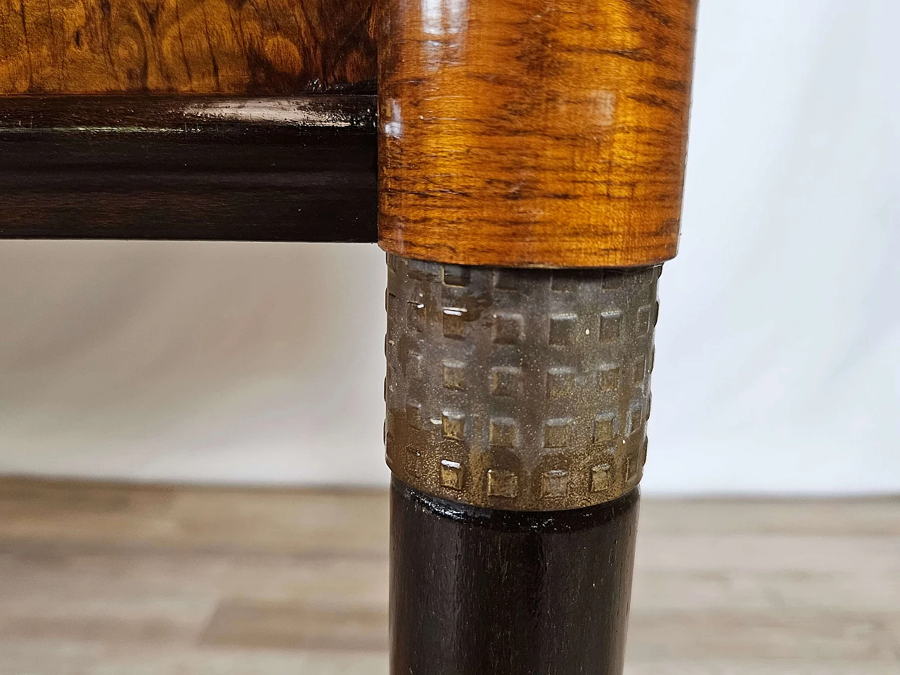 Thuja-root chest of drawers with glass top and shelf, 1960s 40