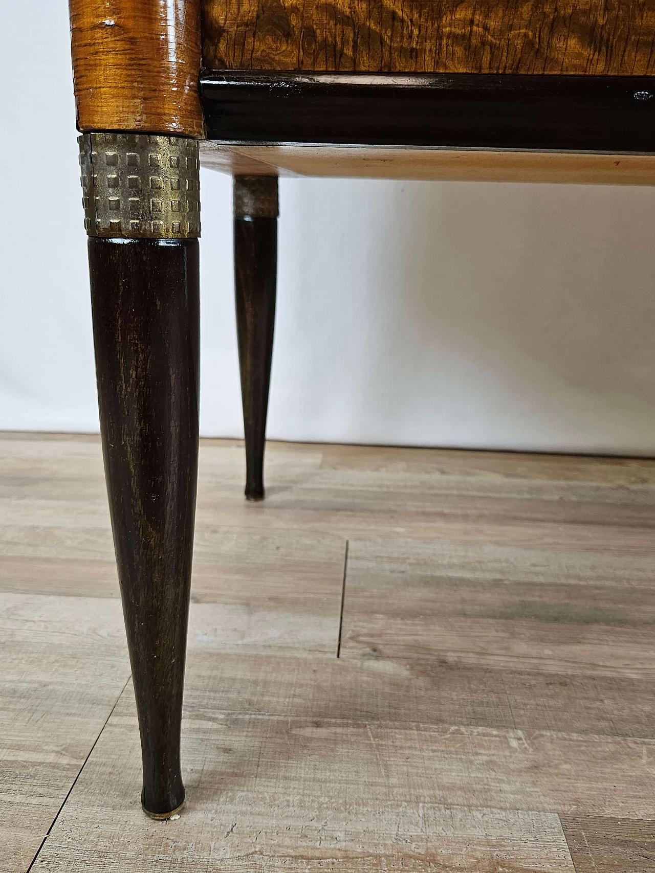 Thuja-root chest of drawers with glass top and shelf, 1960s 42
