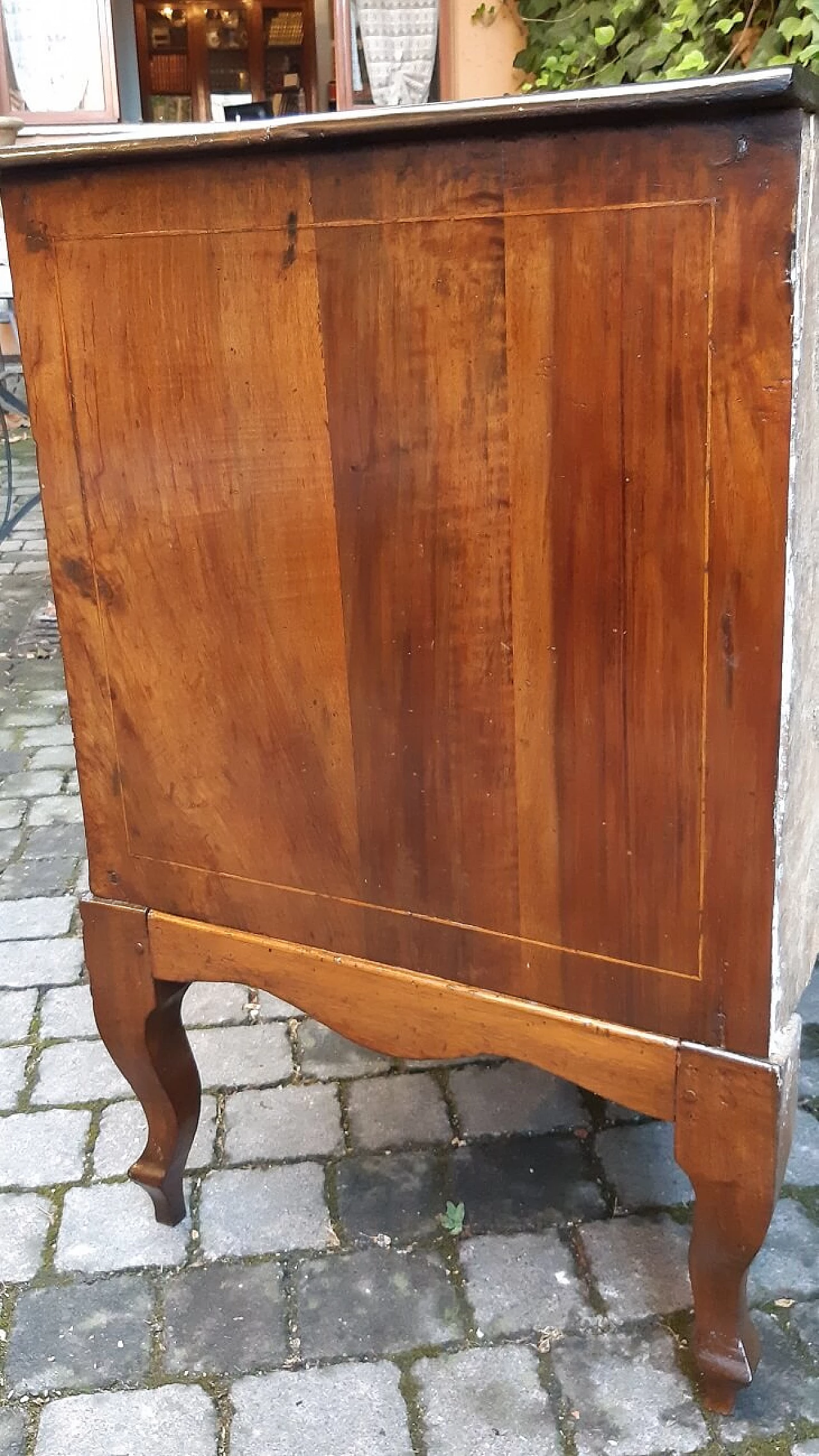 Comò Luigi XV in noce filettato a due cassetti, '700 5