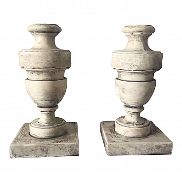 Coppia di basi in legno intagliato a mano, anni '40