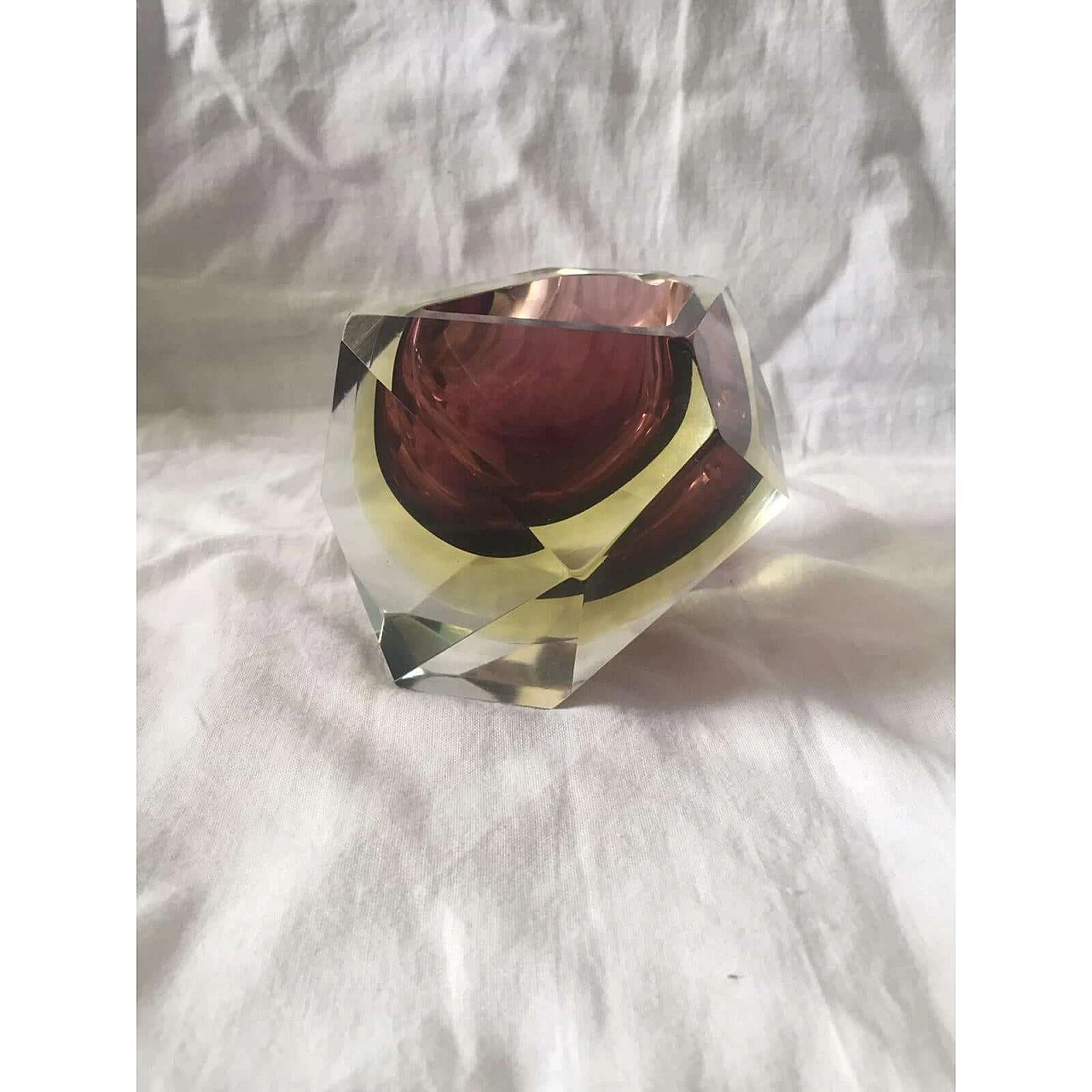 Seguso-style facetted submerged Murano glass ashtray, 1970s 1