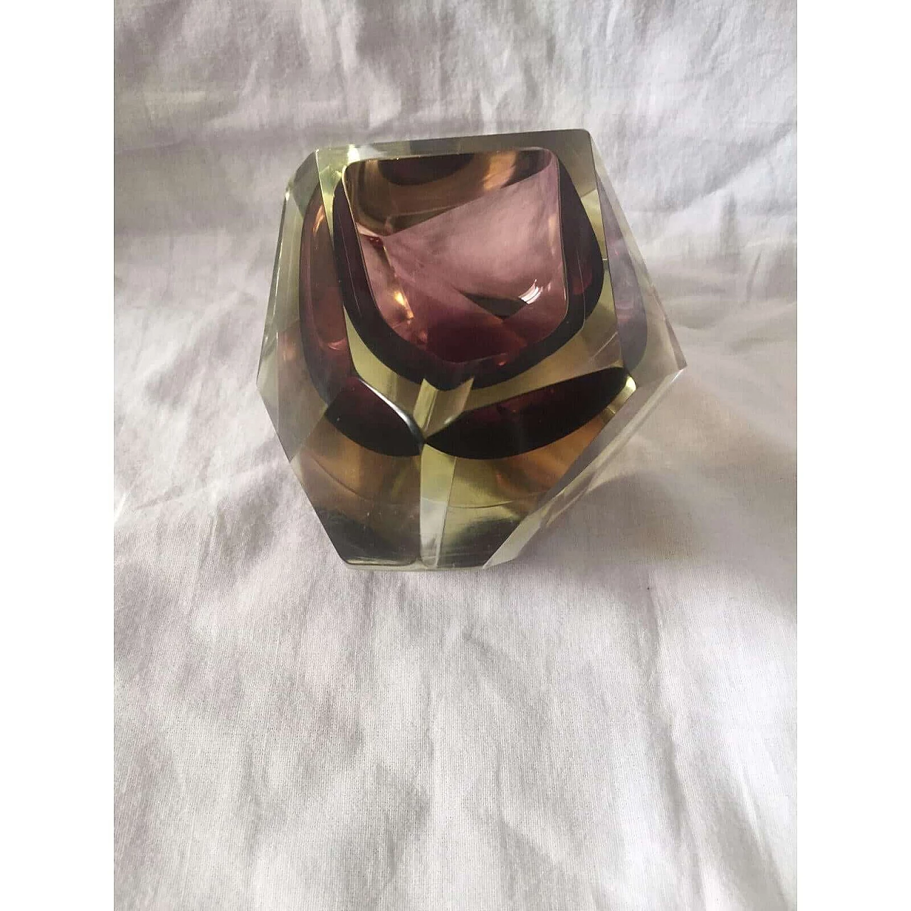 Seguso-style facetted submerged Murano glass ashtray, 1970s 3