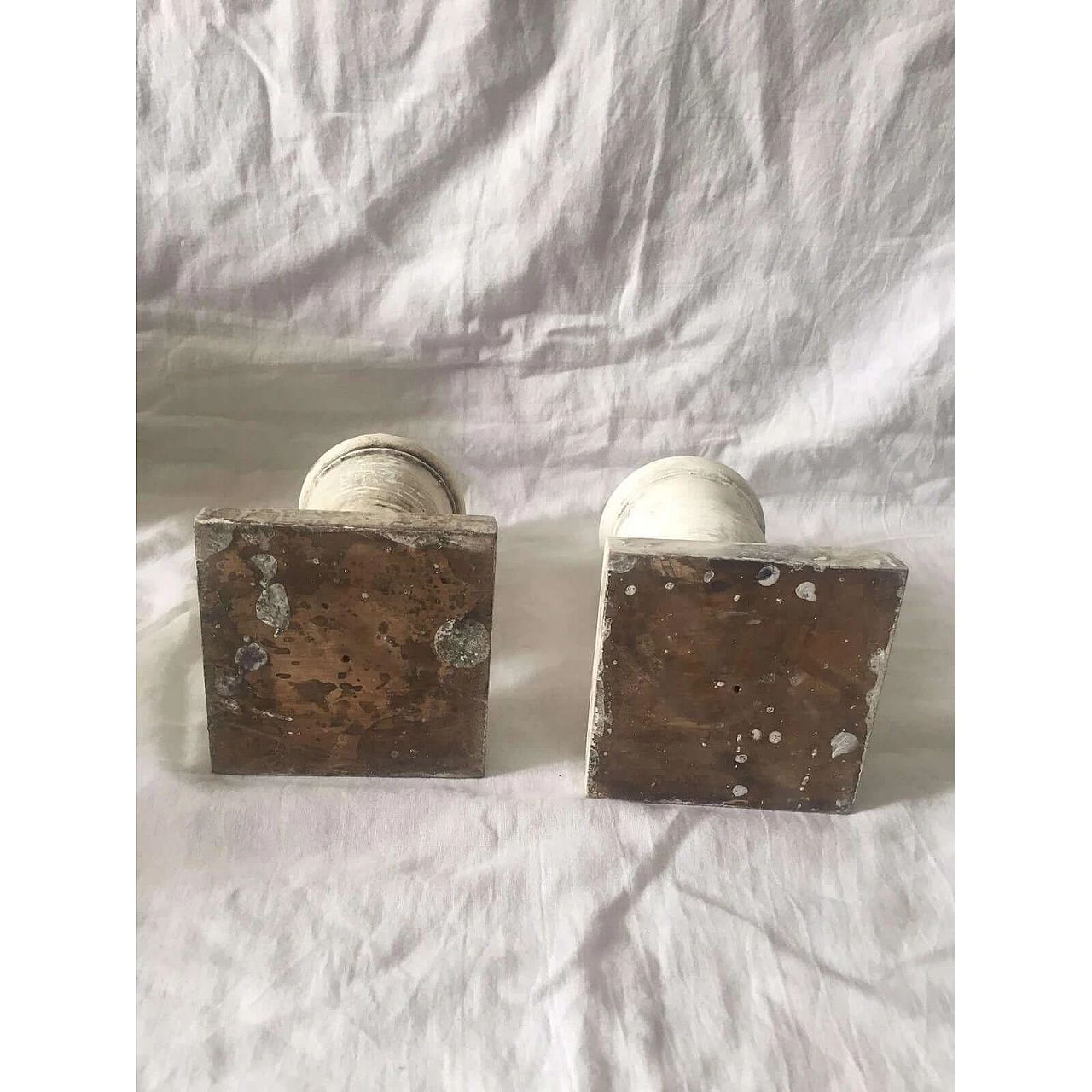 Pair of hand-carved wooden and white lacquered bases, 1940s 3