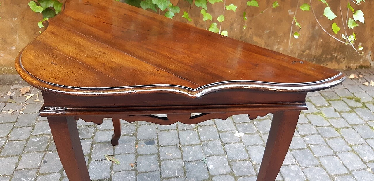 Louis XV console table in walnut with poly-lobed top, 18th century 1