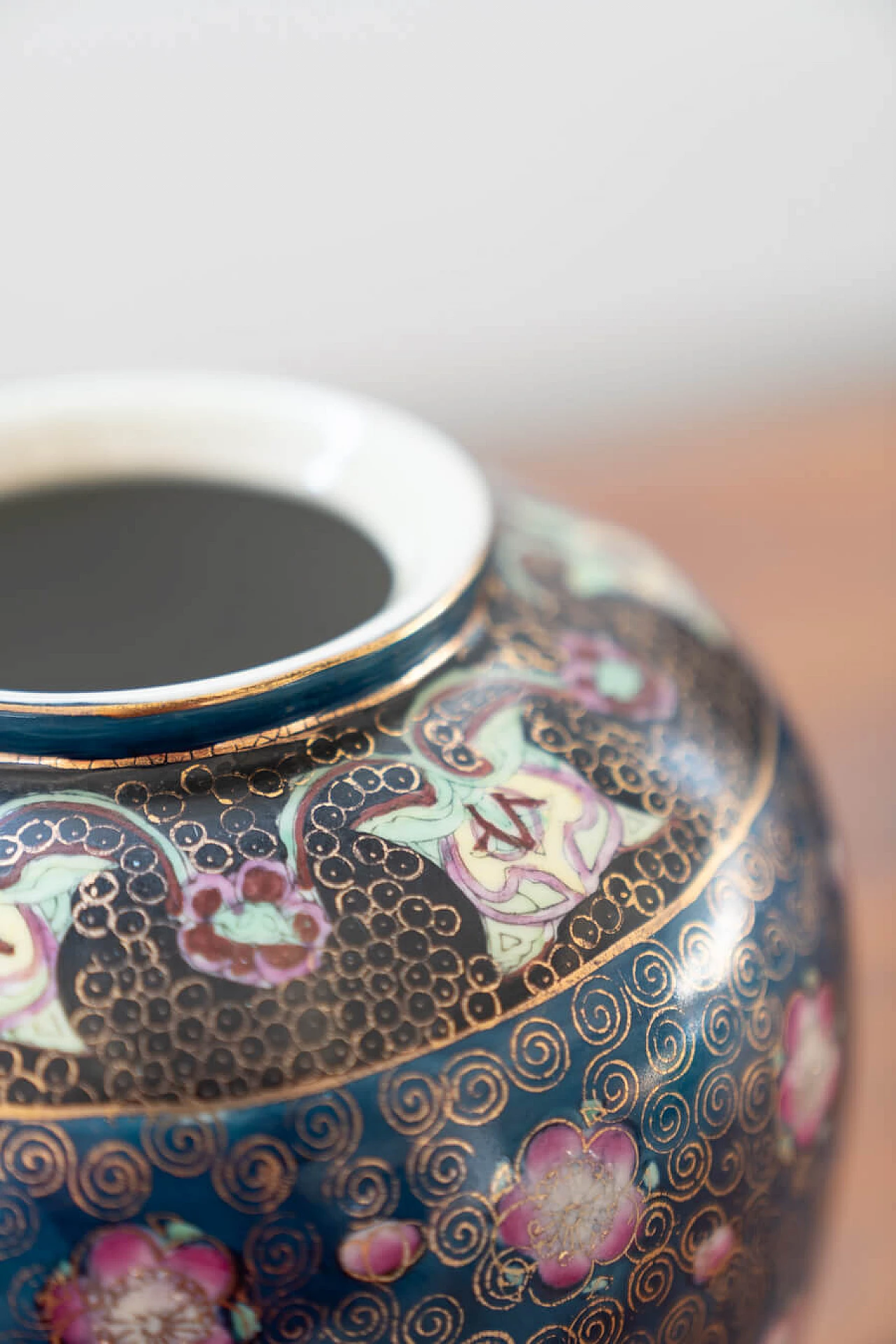 Coppia di vasi giapponesi in porcellana policroma, '800 6