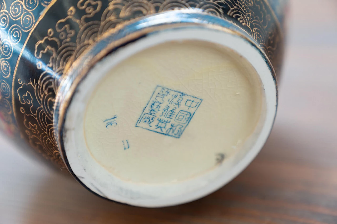 Coppia di vasi giapponesi in porcellana policroma, '800 12