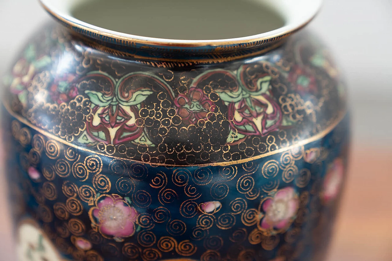 Coppia di vasi giapponesi in porcellana policroma, '800 13