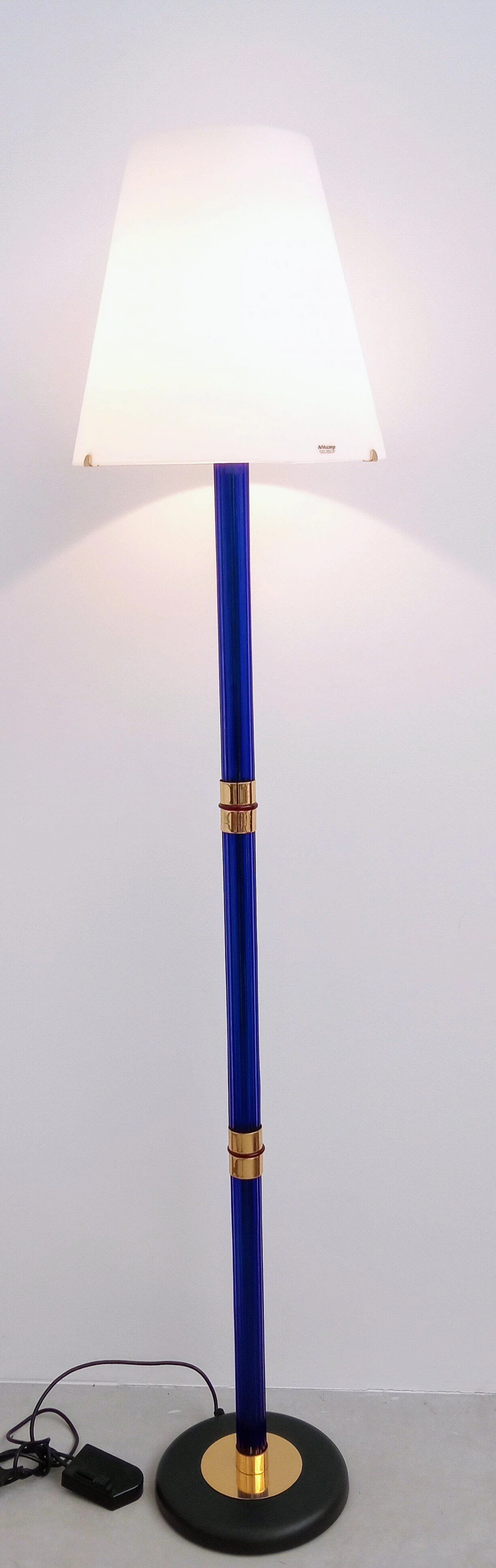 Lampada da terra in vetro di Murano blu e metallo dorato, anni '80 4
