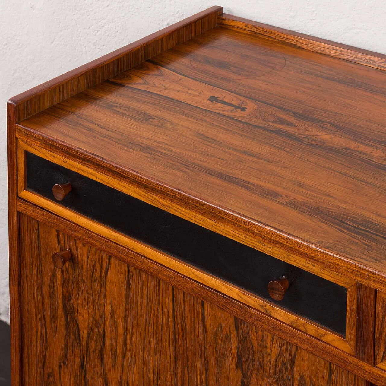 Danish rosewood sideboard with black leather details, 1960s 19