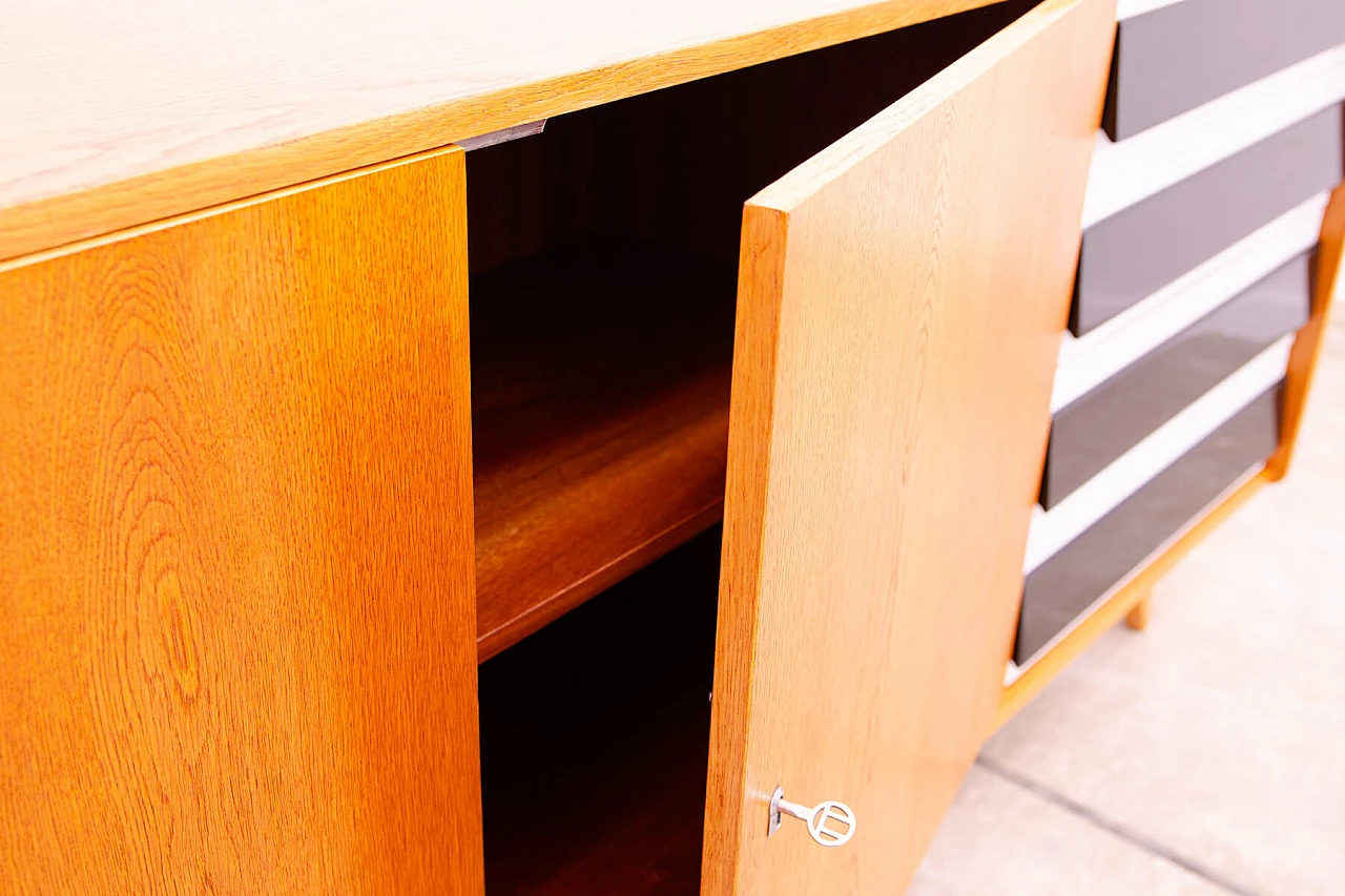 U-460 beech and plywood sideboard by Jiří Jiroutek for Interiér Praha, 1960s 6