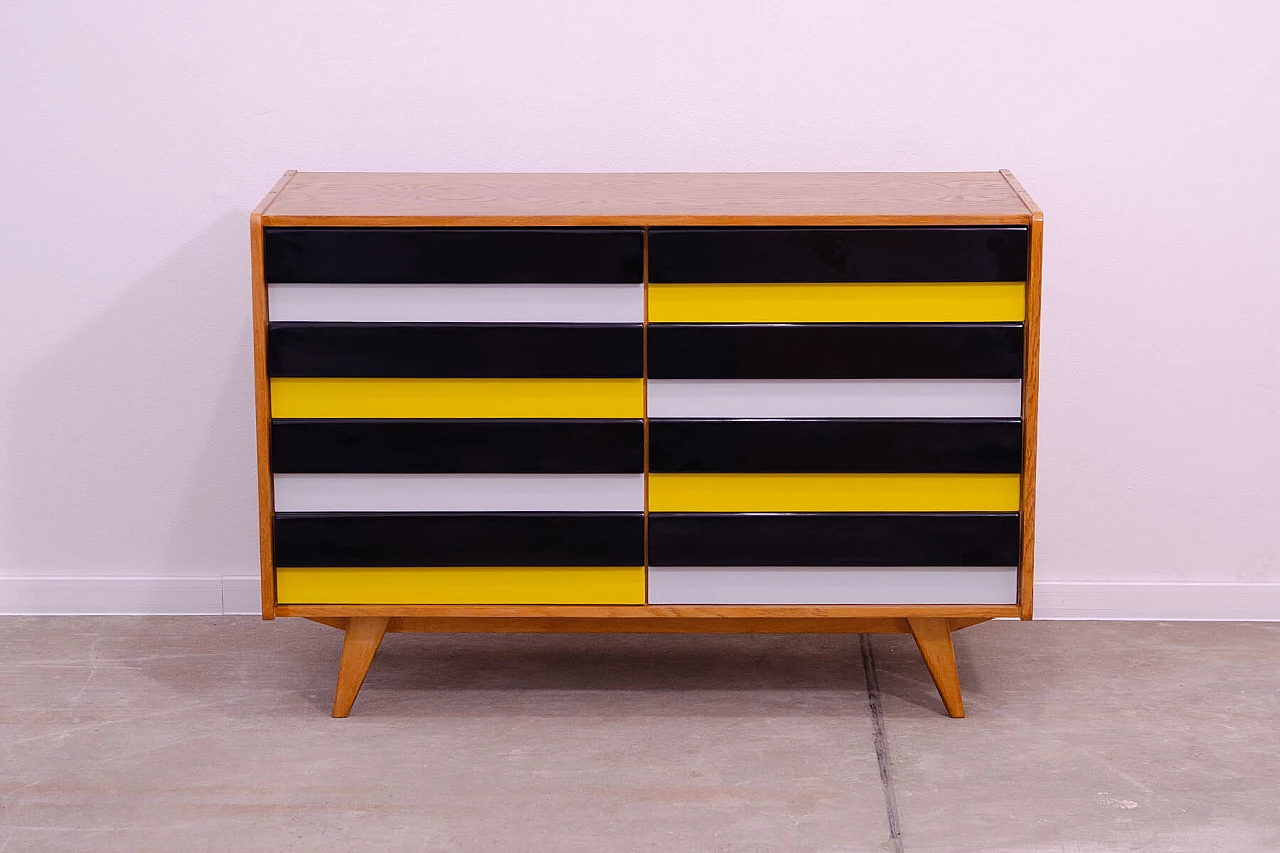 U-458 beech and plywood chest of drawers by Jiri Jiroutek for Interier Praha, 1960s 3