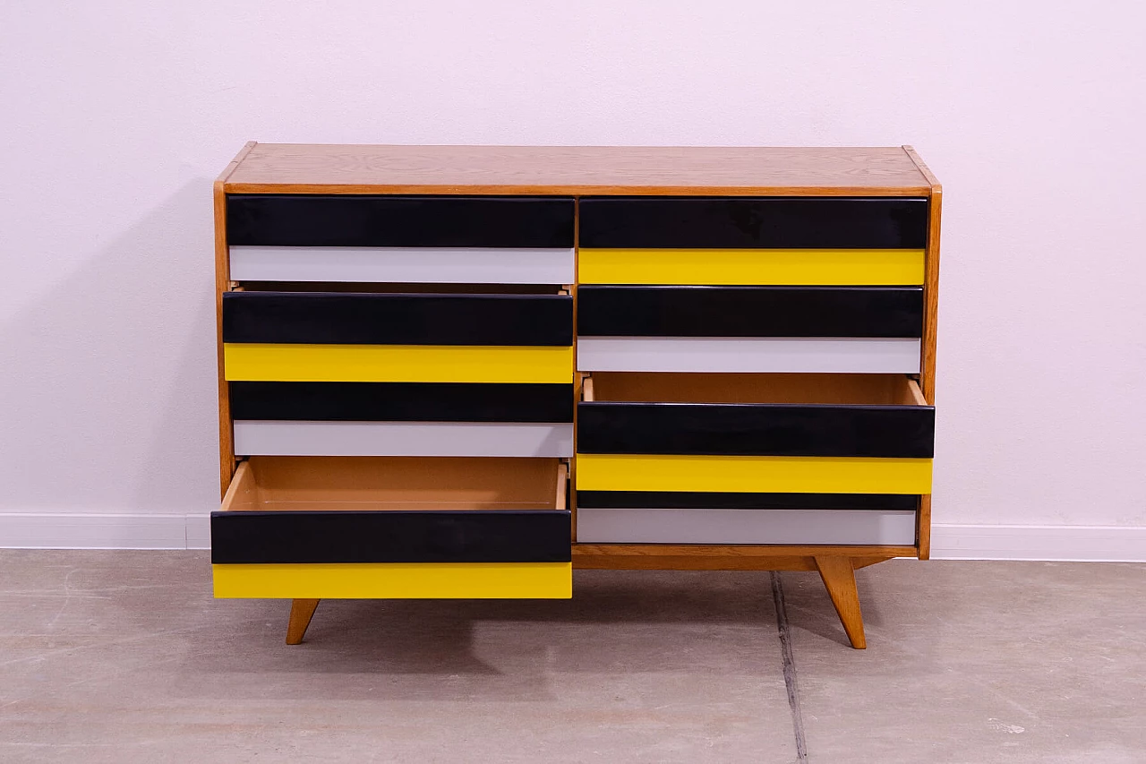 U-458 beech and plywood chest of drawers by Jiri Jiroutek for Interier Praha, 1960s 4