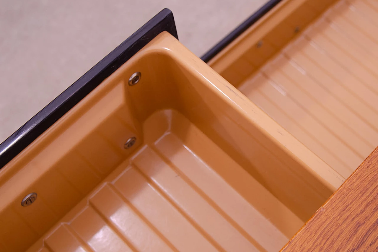 Cassettiera U-458 in faggio e compensato di Jiri Jiroutek per Interier Praha, anni '60 14