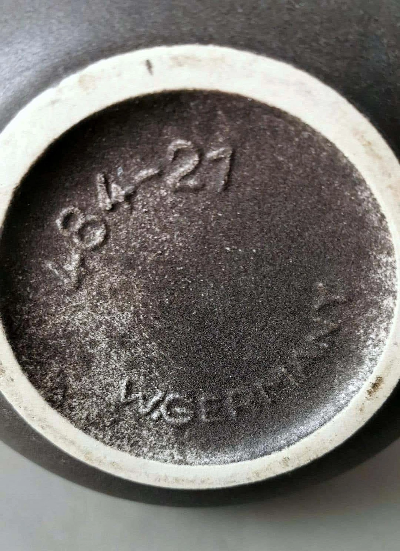 Caraffa in ceramica lava grassa con manico, anni '60 12